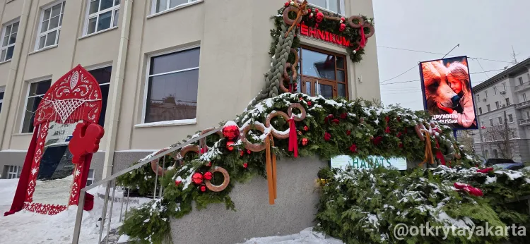 От матрёшек до сушек: как новые уличные фотозоны меняют облик Новосибирска