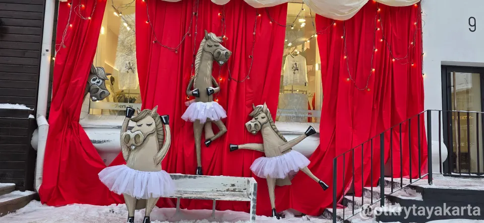 Новый год в кадре: фотоквест по самым неожиданным праздничным локациям