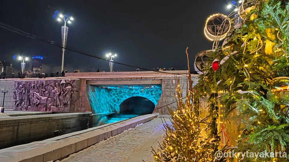 Новогодняя Плотинка: "коза", глинтвейн и Чайф