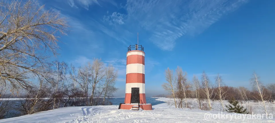 Огни сибирской реки: навигационный маяк в черте города